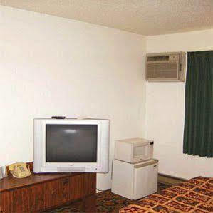 Rum River Motel Princeton Buitenkant foto